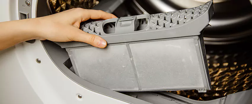 Signs Of A Clogged Dryer Lint Trap in Nacogdoches, Texas